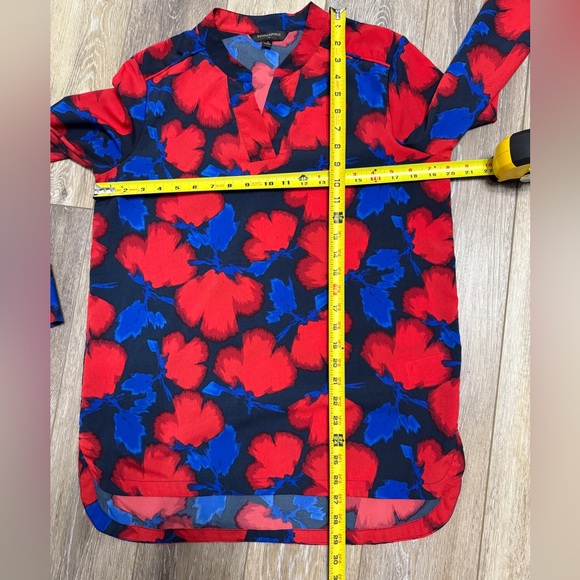 Banana Republic Red and Blue Floral Blouse - Picture 4 of 6